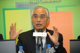 香港大學李嘉誠醫學院公共衞生學院講座教授、「愛 + 人」計劃項目首席調查研究員林大慶教授, BBS, JP表示,賽馬會「愛 + 人」計劃團隊提倡「優質面對面溝通模式」。